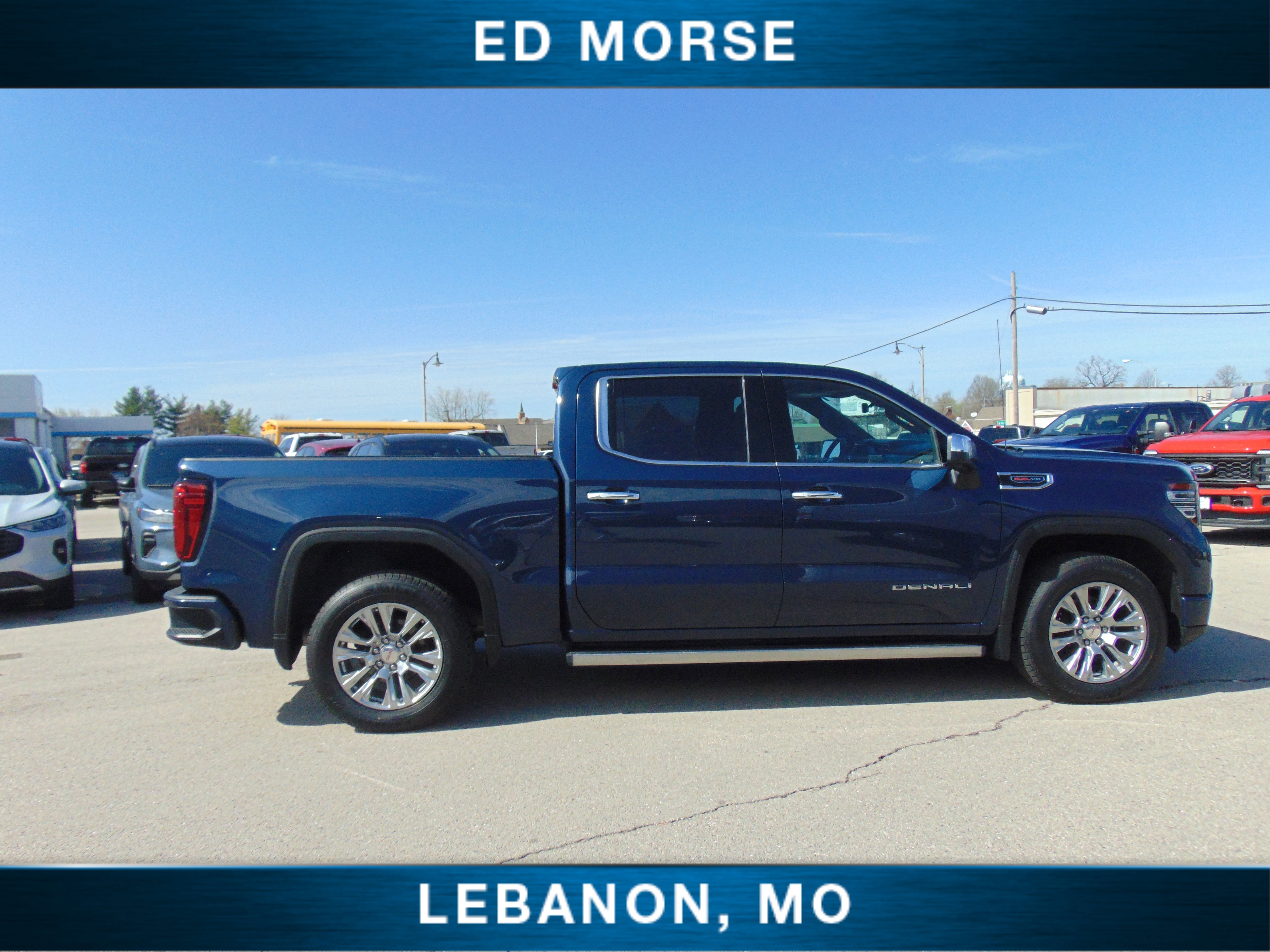 Used 2023 GMC Sierra 1500 Denali w/ Technology Package AWD/4WD image 5