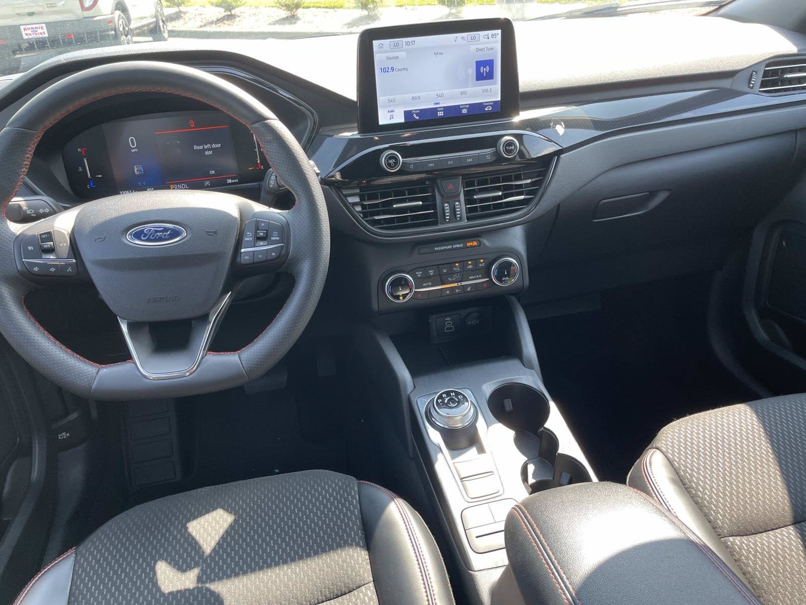 Certified 2025 Ford Escape ST-Line Select AWD/4WD image 15