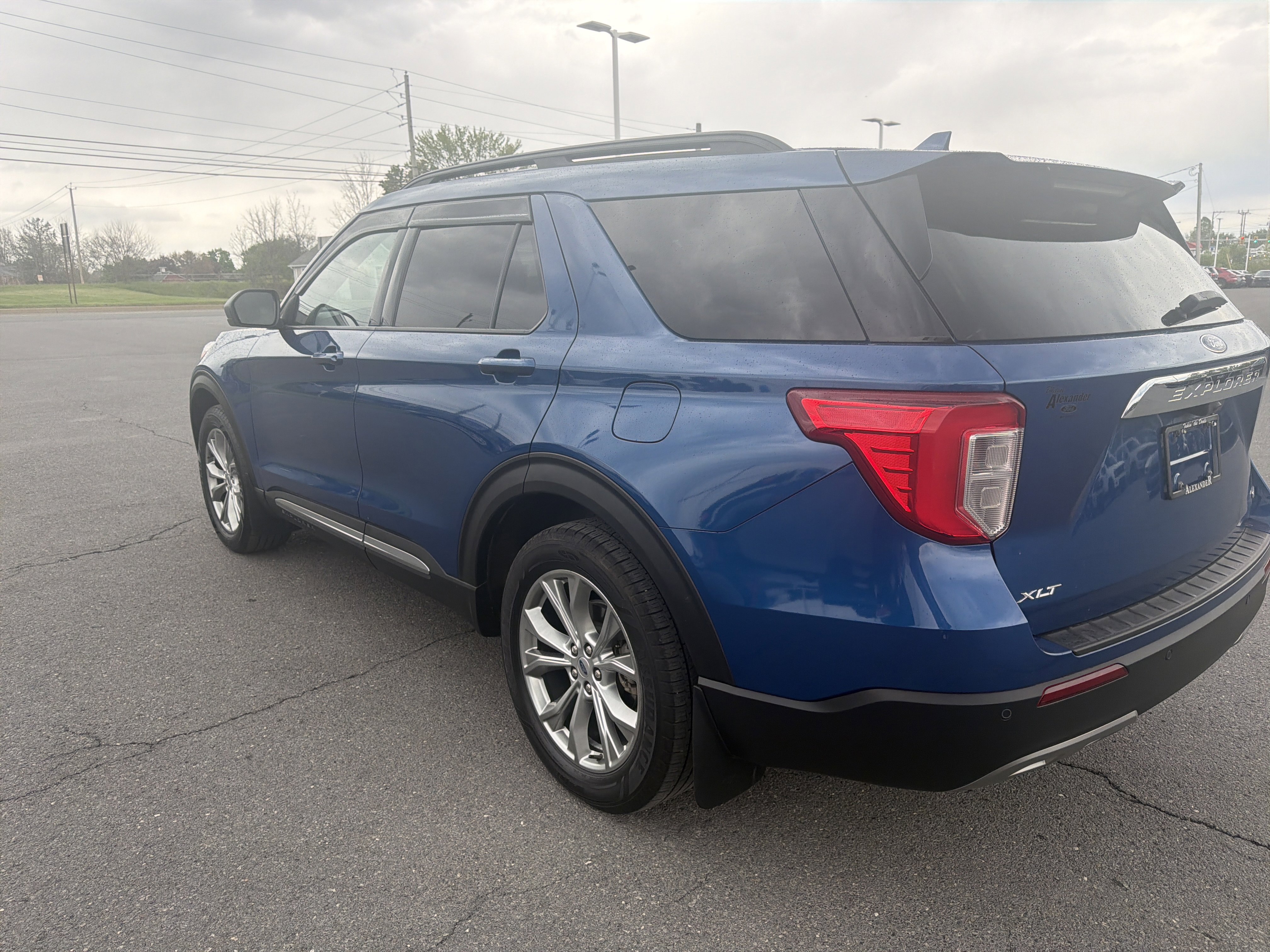 Certified 2020 Ford Explorer XLT w/ Equipment Group 202A AWD/4WD image 7