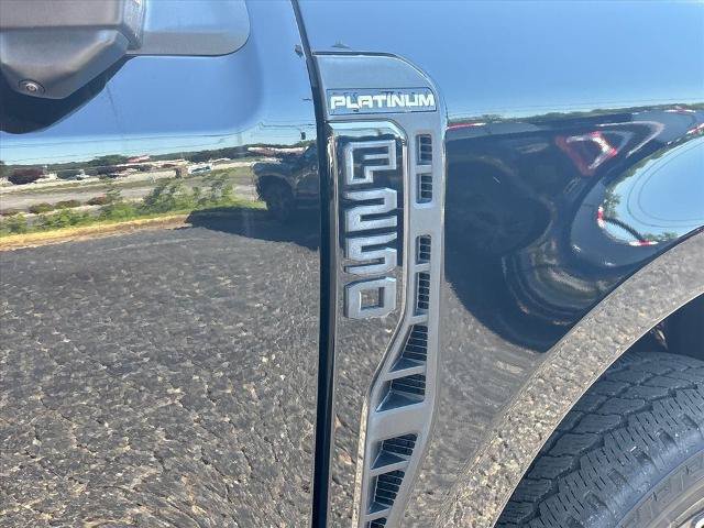 Certified 2025 Ford F250 Platinum AWD/4WD image 11