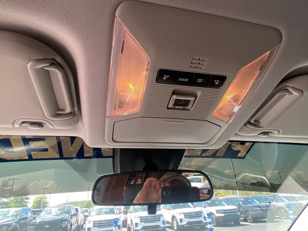 Used 2020 Toyota RAV4 XLE FWD image 20