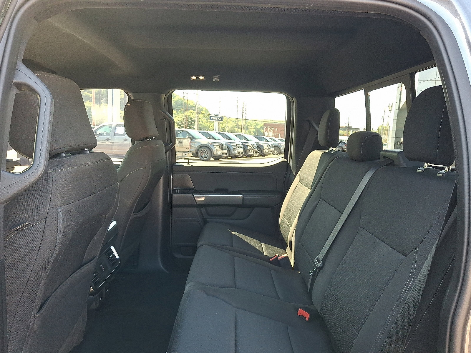 Certified 2022 Ford F150 XLT w/ Equipment Group 302A High image 10