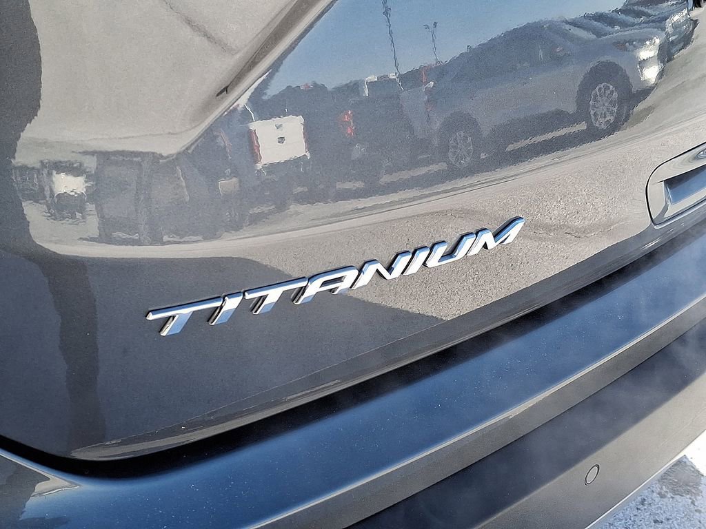 Certified 2024 Ford Edge Titanium image 30