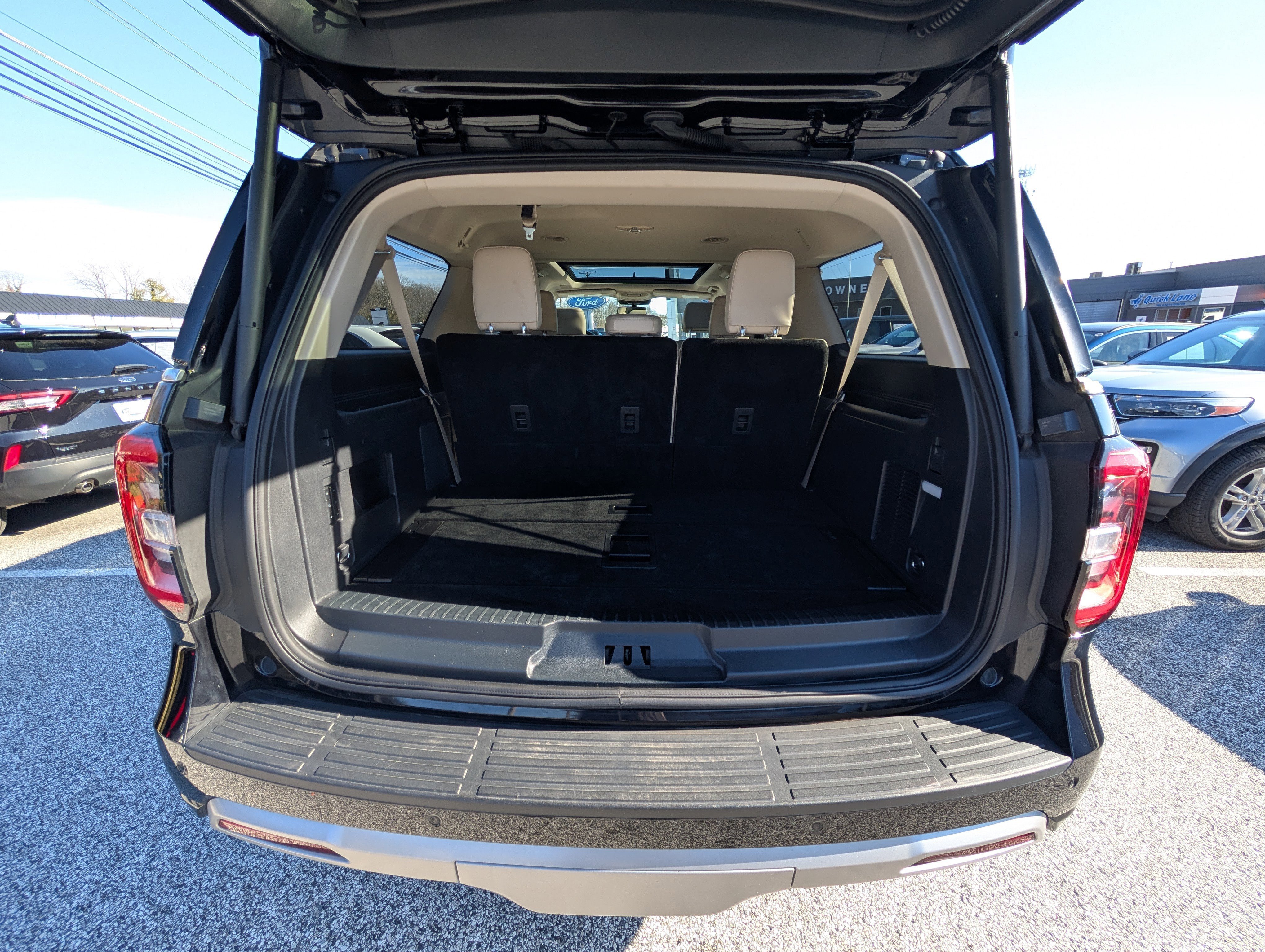 Certified 2024 Ford Expedition Max Platinum image 15