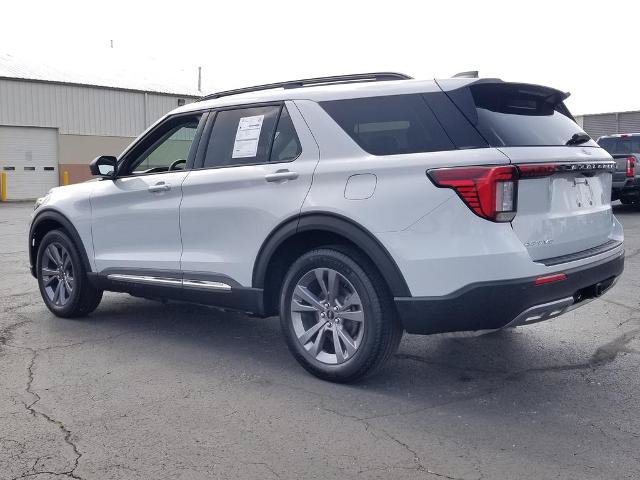 Certified 2025 Ford Explorer Active w/ Active Comfort Package AWD/4WD image 5