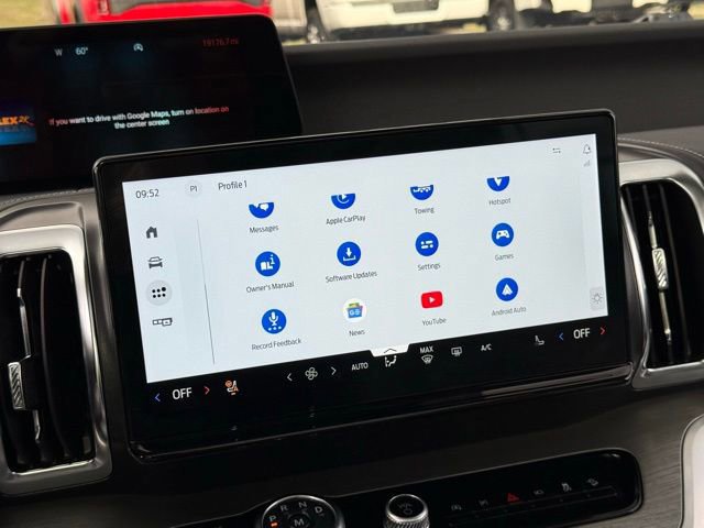 Certified 2025 Ford Expedition Platinum image 43