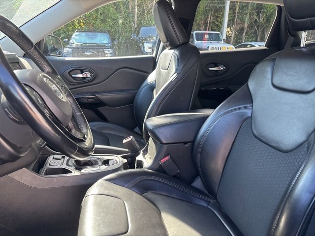 Used 2021 Jeep Cherokee Latitude Plus image 6