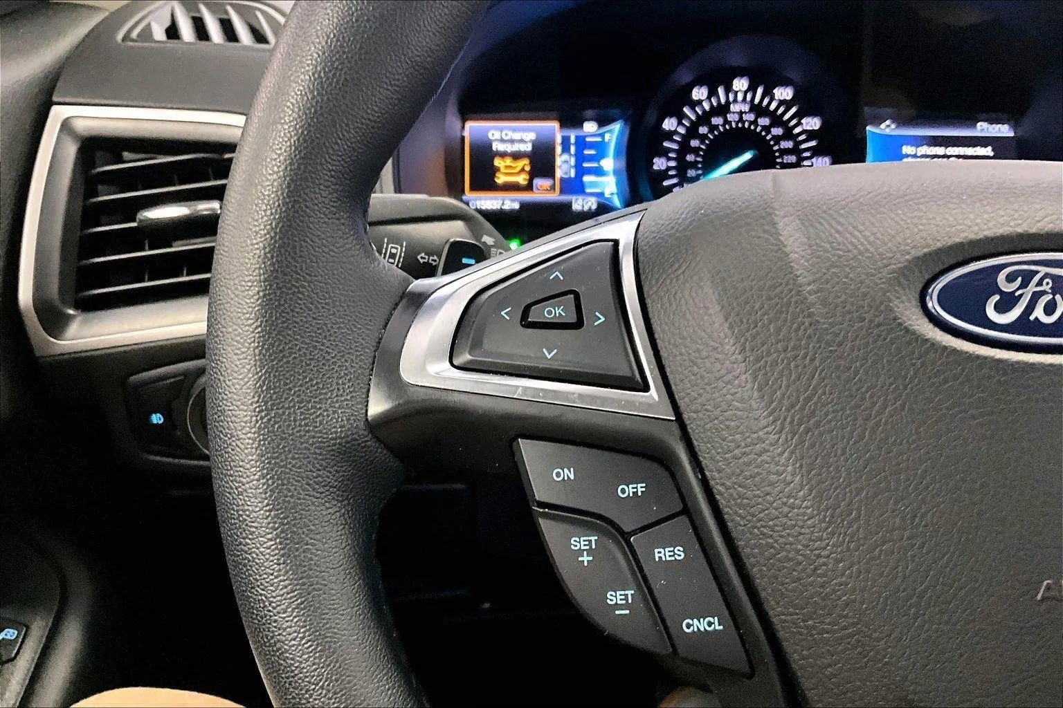 Certified 2024 Ford Edge SEL w/ Convenience Package image 17