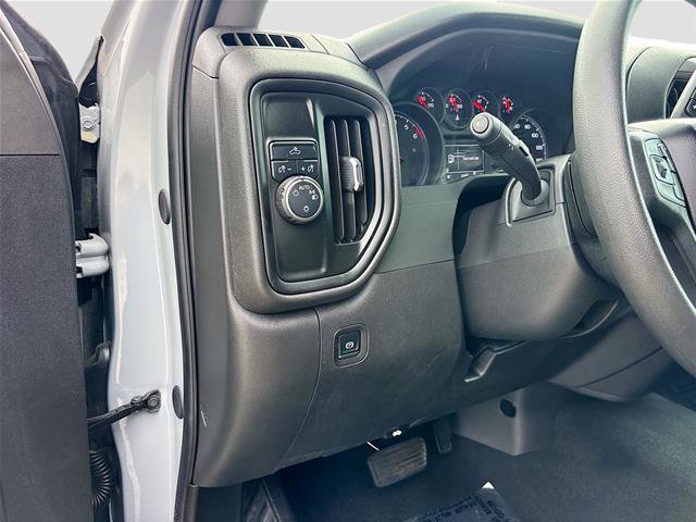 Used 2025 Chevrolet Silverado 1500 Custom w/ Turbomax Blackout Package RWD image 11
