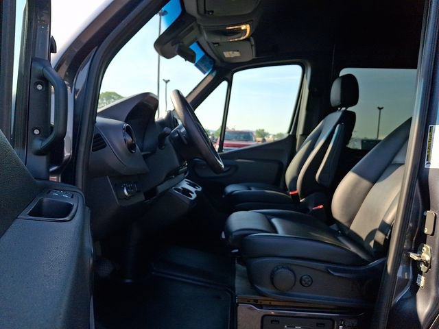 Used 2020 Mercedes-Benz Sprinter 2500 image 14