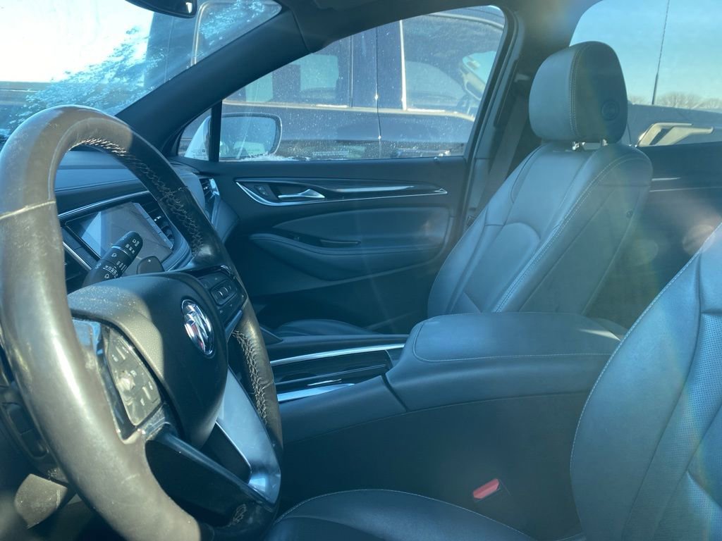 Used 2022 Buick Enclave Essence image 16