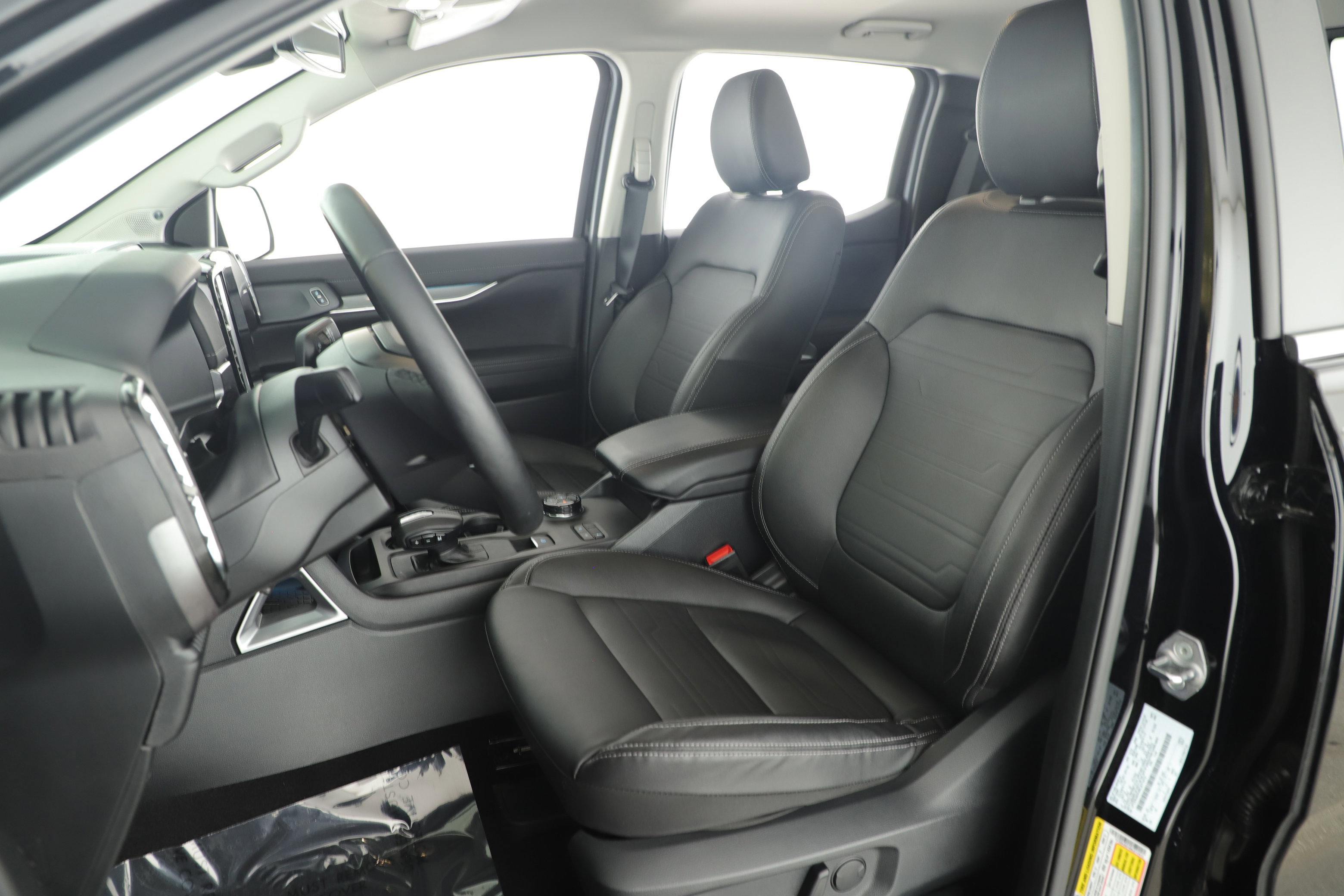 Certified 2024 Ford Ranger Lariat w/ Advanced Towing Package image 11