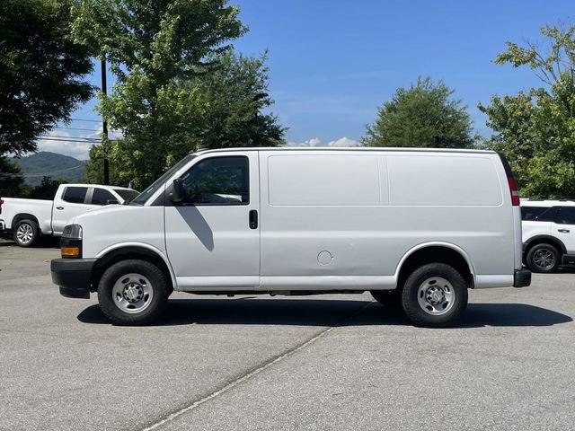 Used 2021 Chevrolet Express 2500 w/ Driver Convenience Package RWD image 2