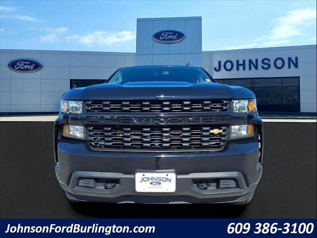 Used 2020 Chevrolet Silverado 1500 Custom w/ Custom Value Package image 2
