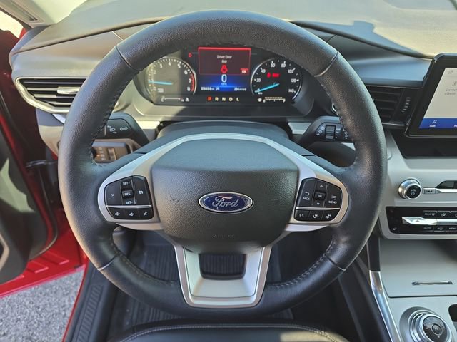 Certified 2023 Ford Explorer XLT w/ Equipment Group 202A AWD/4WD image 16