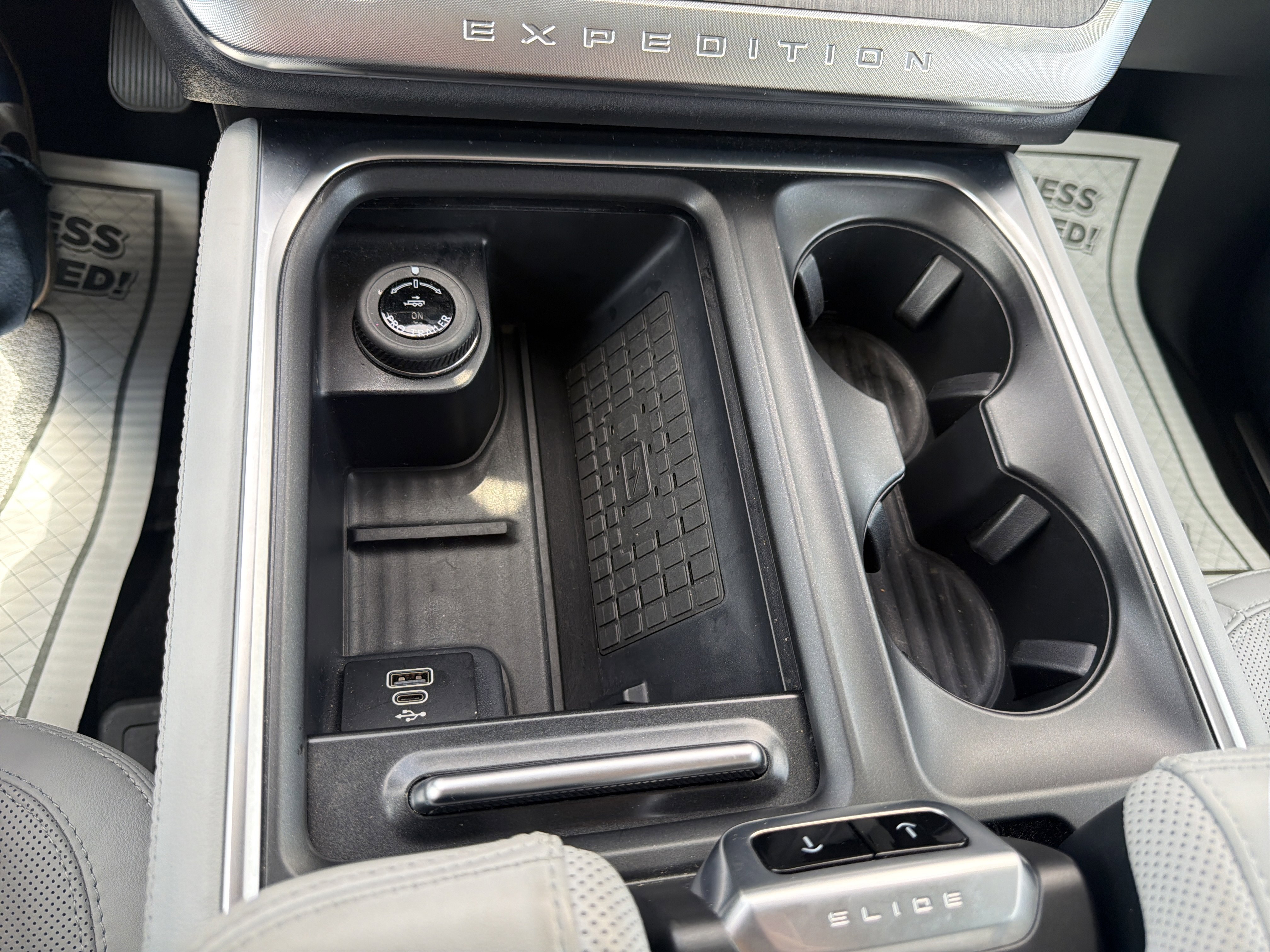 Certified 2025 Ford Expedition Max Platinum w/ Platinum Ultimate Package AWD/4WD image 26