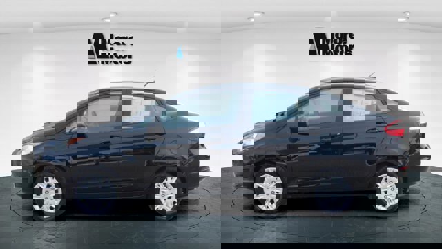 Certified 2019 Ford Fiesta S image 2