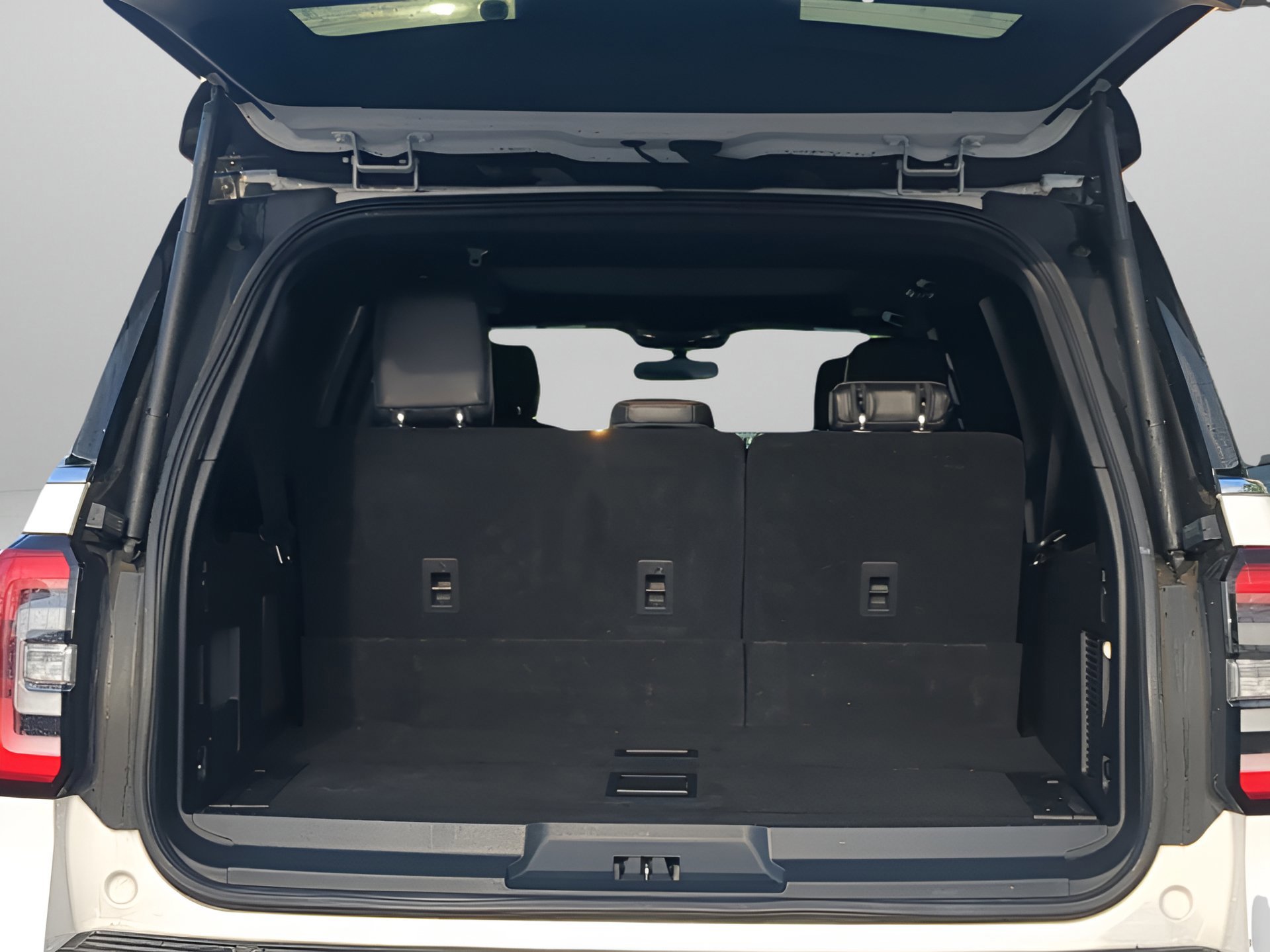 Certified 2022 Ford Expedition Max Platinum image 38