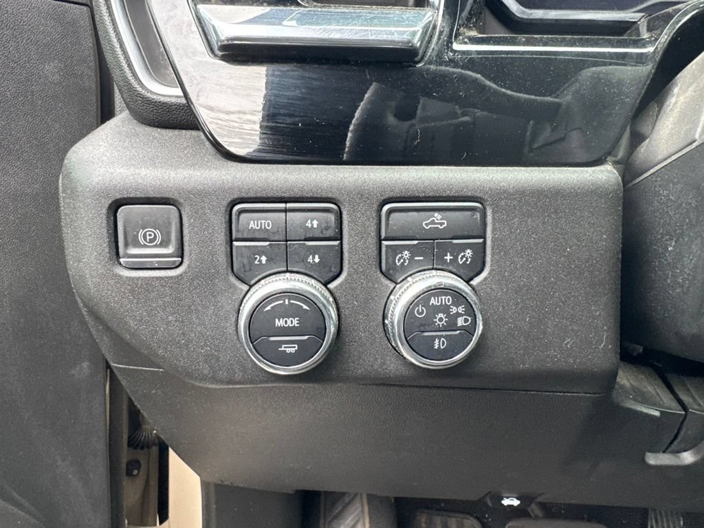 Used 2023 GMC Sierra 1500 Elevation w/ X31 Off-Road Package AWD/4WD image 11
