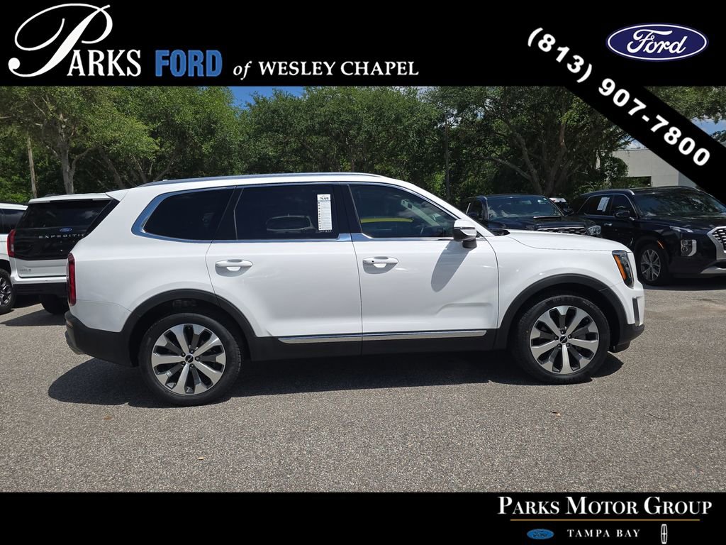 Used 2022 Kia Telluride EX w/ EX Premium Package AWD/4WD image 3