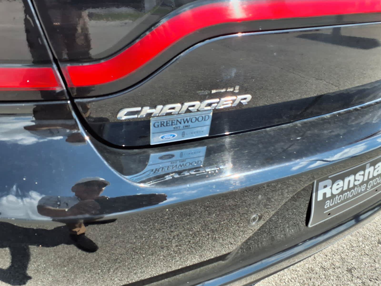 Used 2019 Dodge Charger SXT w/ Leather Interior Group RWD image 21