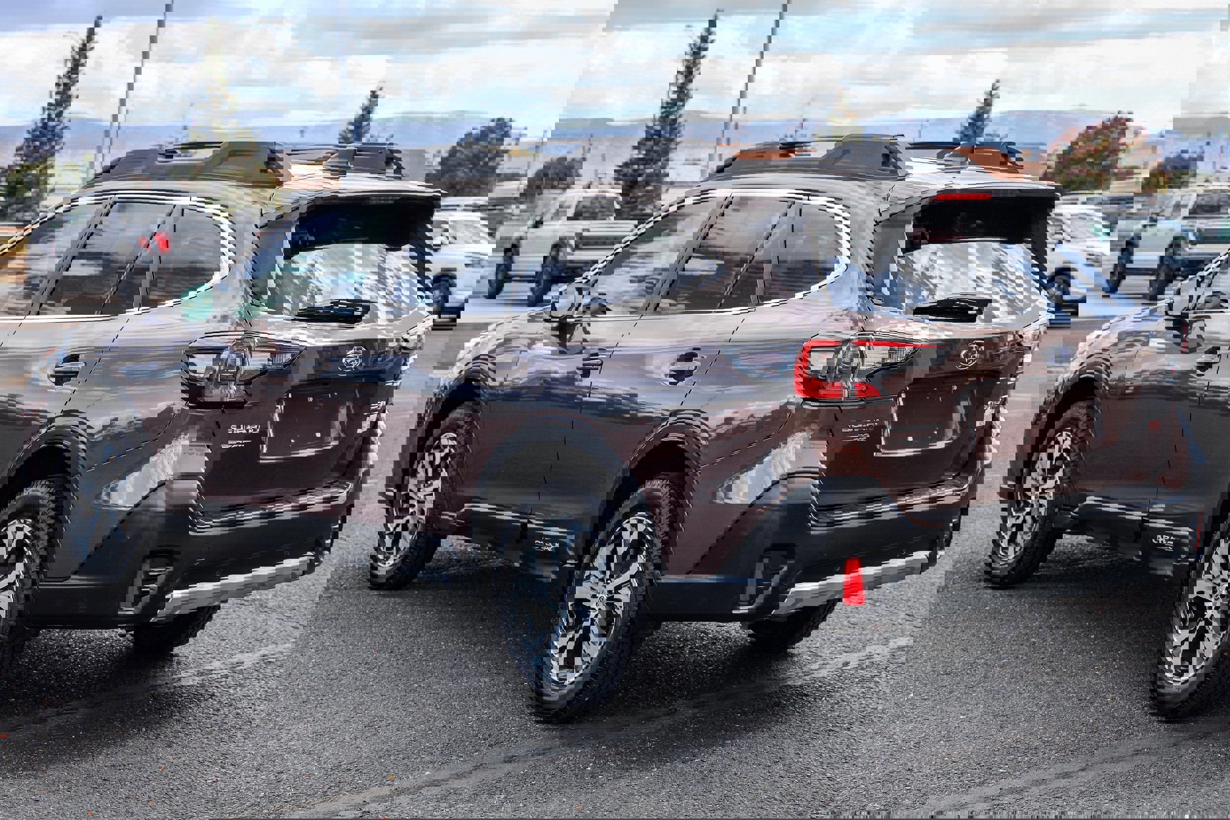 Used 2020 Subaru Outback Limited w/ Popular Package #2 image 2