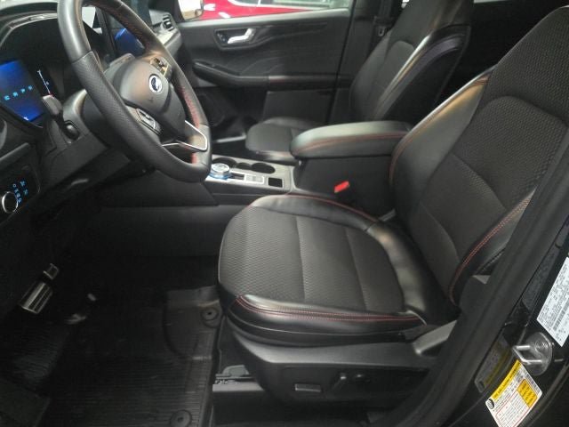 Certified 2024 Ford Escape ST-Line w/ Tech Pack #1 AWD/4WD image 14