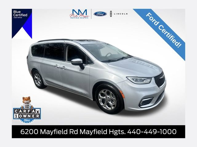 Used 2023 Chrysler Pacifica Limited FWD image 1