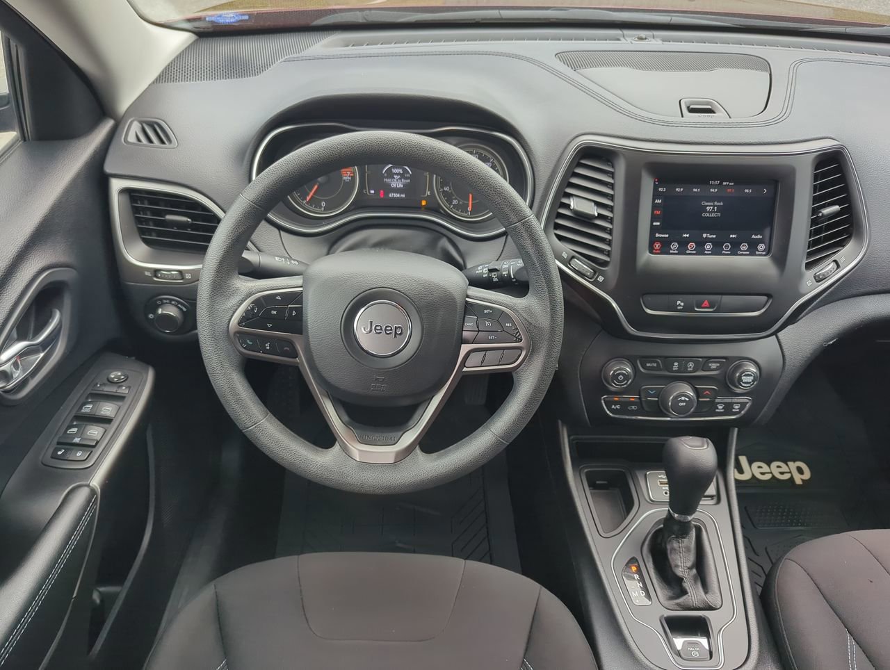 Used 2020 Jeep Cherokee Latitude FWD image 14