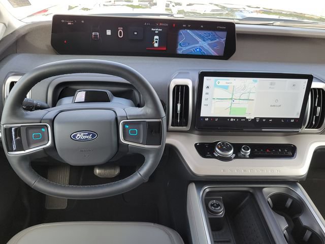 Certified 2025 Ford Expedition Active AWD/4WD image 10