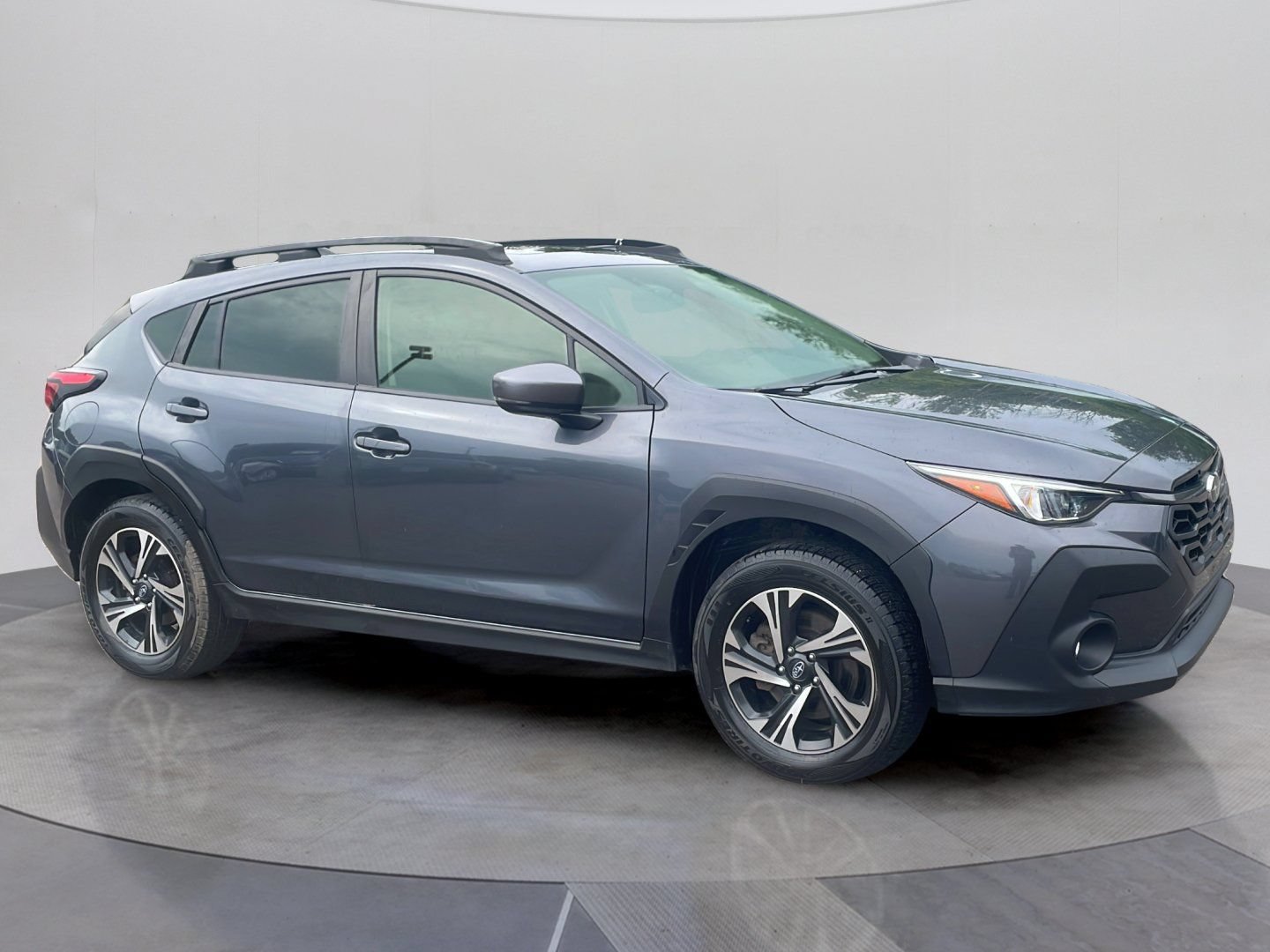 Used 2024 Subaru Crosstrek 2.0i Premium AWD/4WD image 3