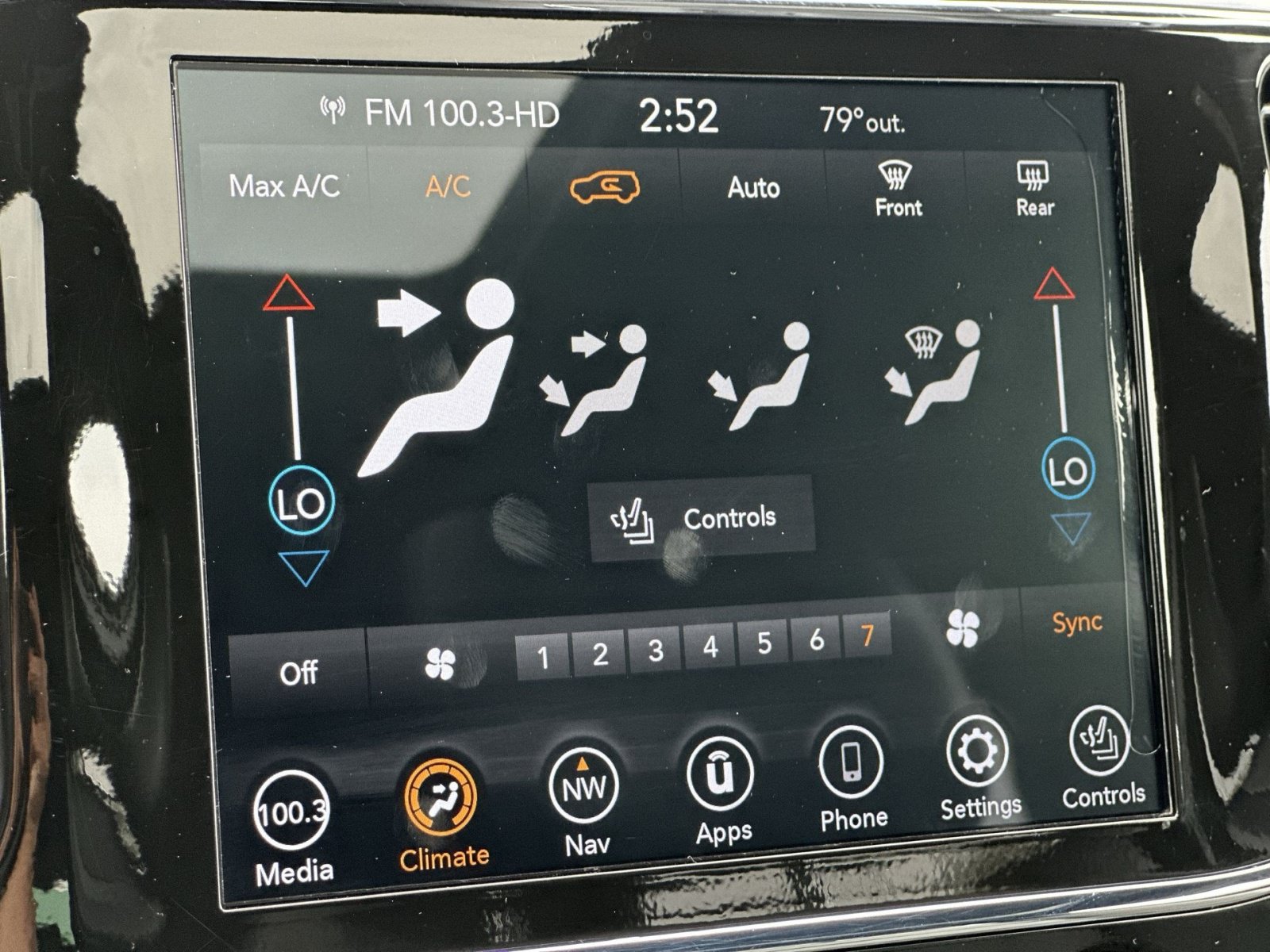 Used 2022 Jeep Grand Cherokee Limited AWD/4WD image 29