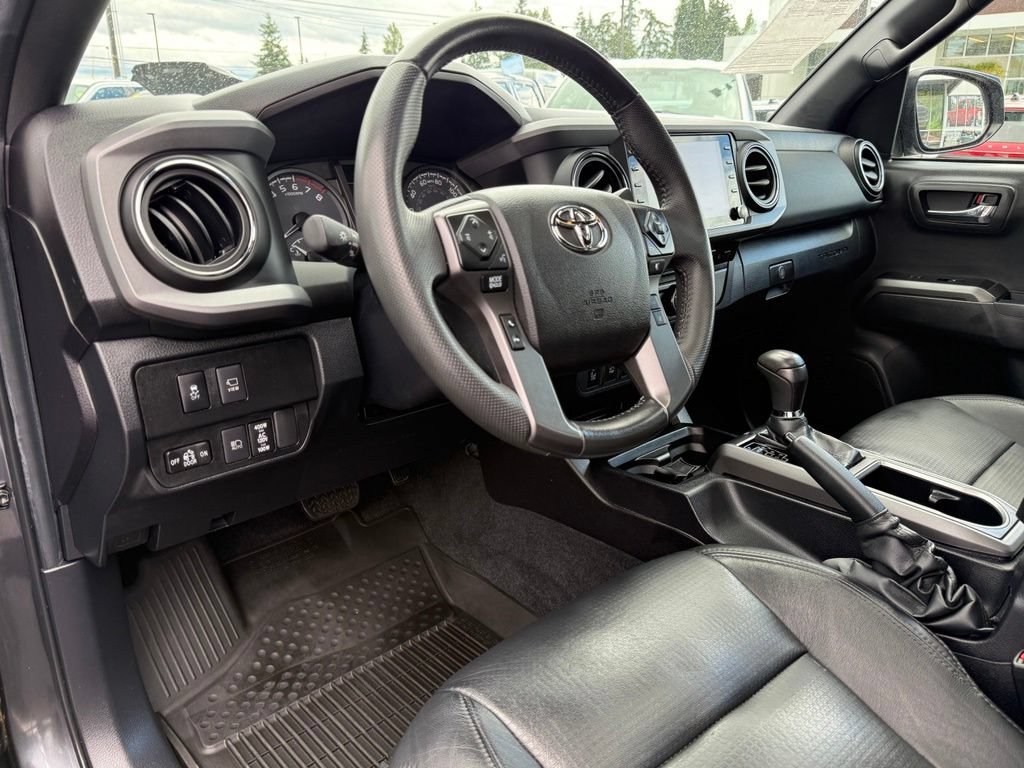 Used 2022 Toyota Tacoma TRD Sport w/ TRD Premium Sport Package AWD/4WD image 21
