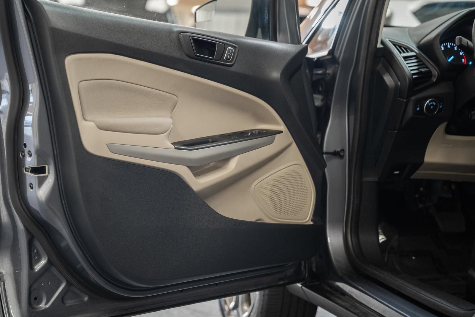 Certified 2021 Ford EcoSport S FWD image 28