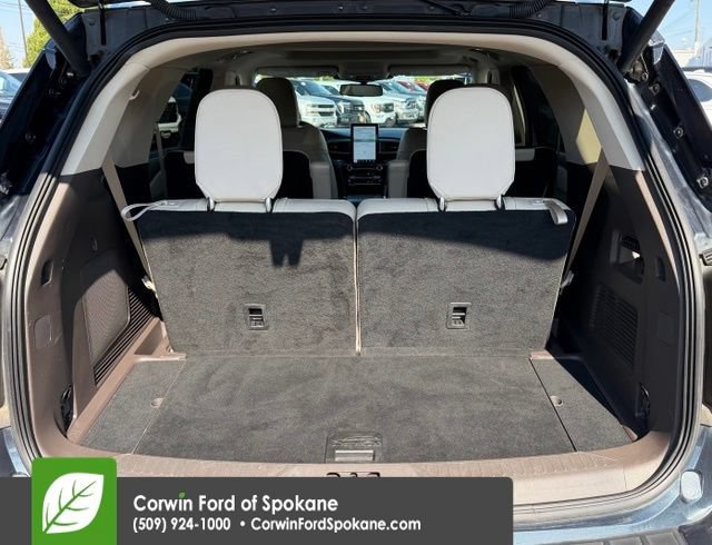 Certified 2022 Ford Explorer Platinum w/ Equipment Group 601A AWD/4WD image 19