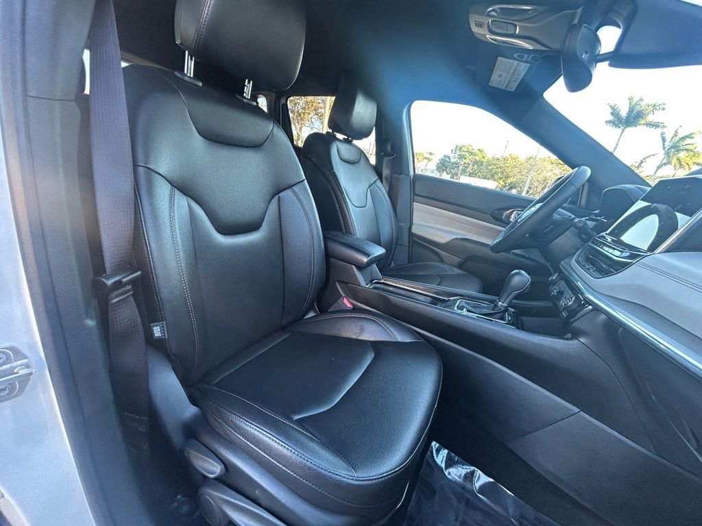 Used 2024 Jeep Compass Limited image 27