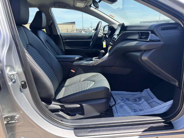 Used 2024 Toyota Camry SE FWD image 13