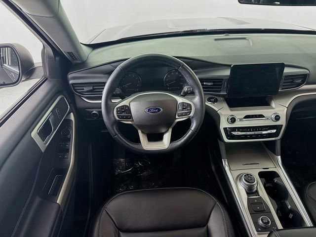Certified 2022 Ford Explorer XLT w/ Equipment Group 202A image 22