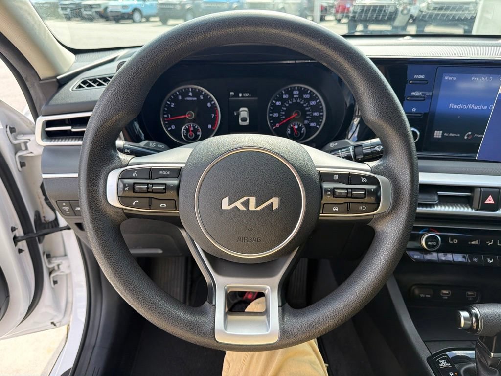 Used 2022 Kia K5 LXS FWD image 21