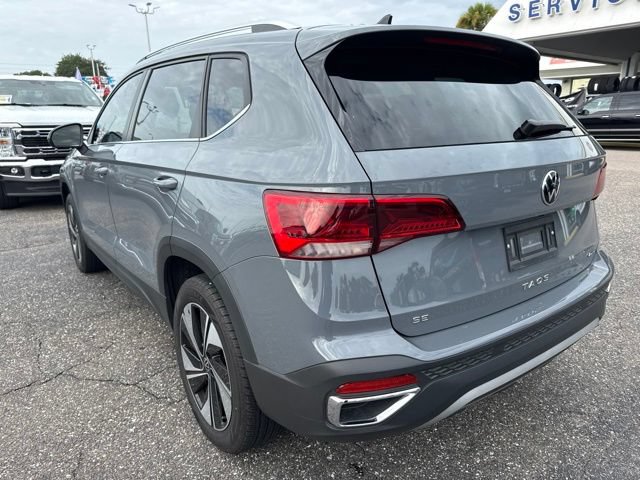 Used 2024 Volkswagen Taos SE w/ Panoramic Sunroof Package AWD/4WD image 6