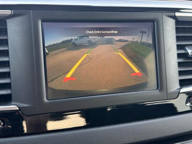 Used 2023 Chrysler Voyager LX FWD image 18