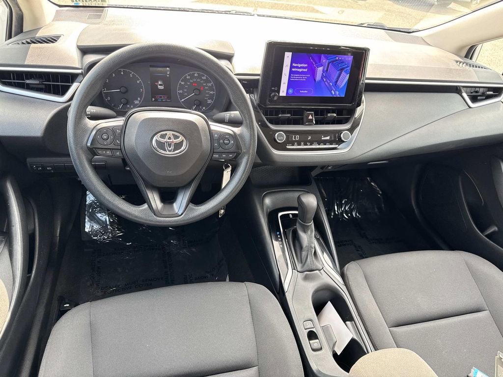 Used 2023 Toyota Corolla LE image 11