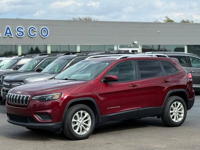 Used 2020 Jeep Cherokee Latitude w/ Cold Weather Group AWD/4WD image 29