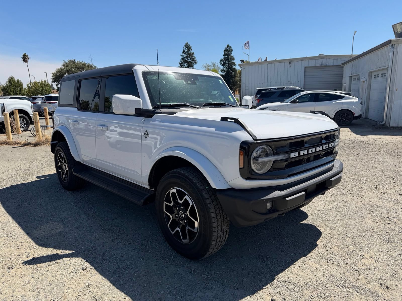 Certified 2025 Ford Bronco Outer Banks AWD/4WD image 7