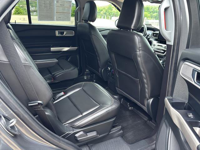 Certified 2022 Ford Explorer XLT w/ Equipment Group 202A AWD/4WD image 19