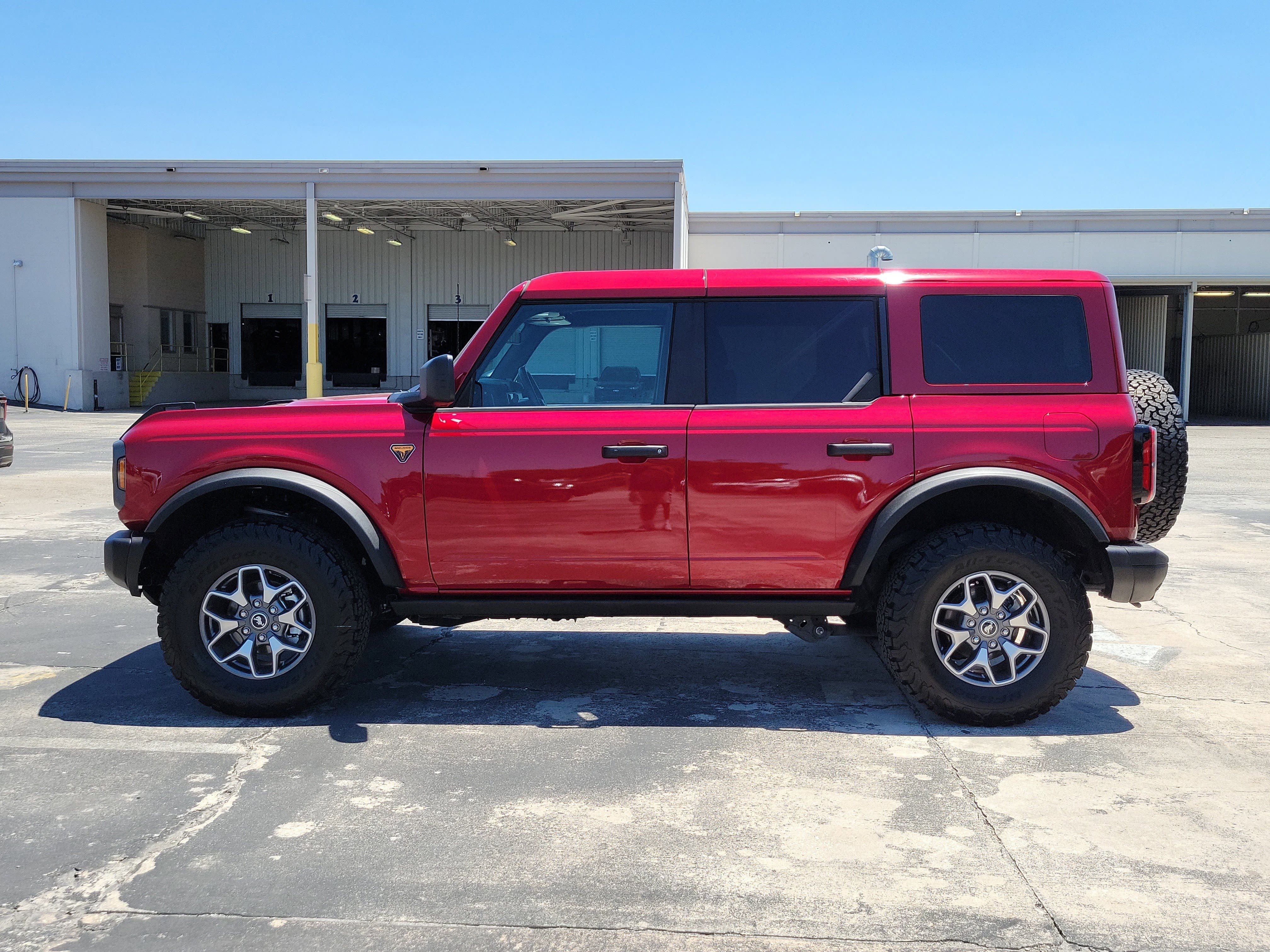 Certified 2025 Ford Bronco Badlands AWD/4WD image 6