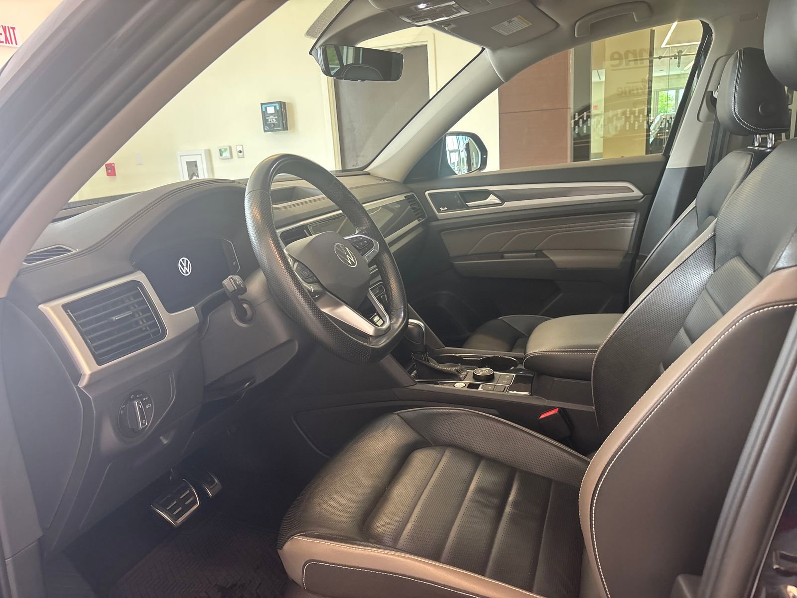 Used 2022 Volkswagen Atlas SEL Premium AWD/4WD image 11