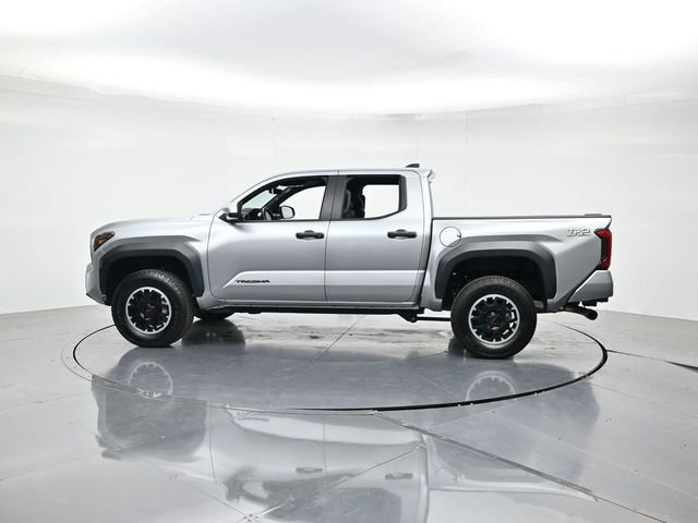 Used 2024 Toyota Tacoma TRD Off-Road AWD/4WD image 9