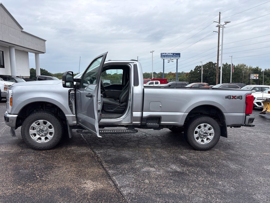 Certified 2024 Ford F250 XLT AWD/4WD image 4