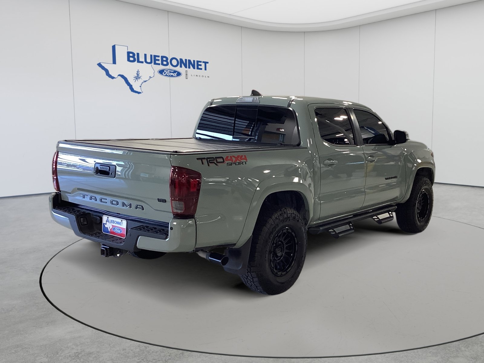 Used 2023 Toyota Tacoma TRD Sport w/ Advanced Technology Package AWD/4WD image 5